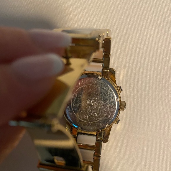 Michael Kors Gold and White Watch - Picture 5 of 5